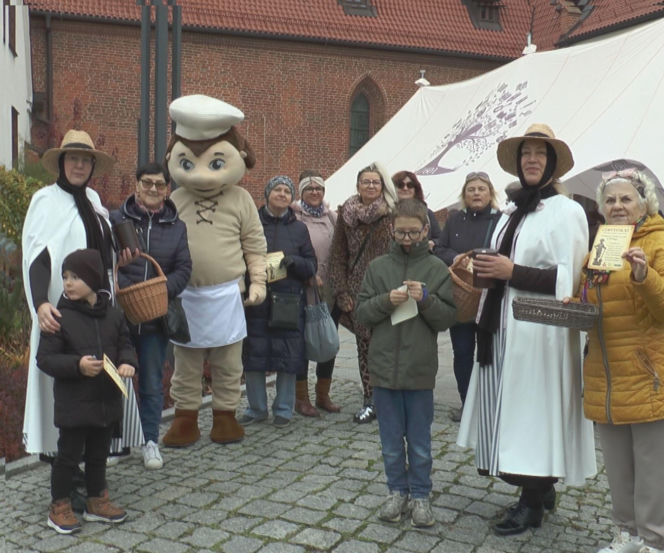 Unikalna tradycja z XVII wieku powraca. Mateczki Adwentowe znów na ulicach Elbląga