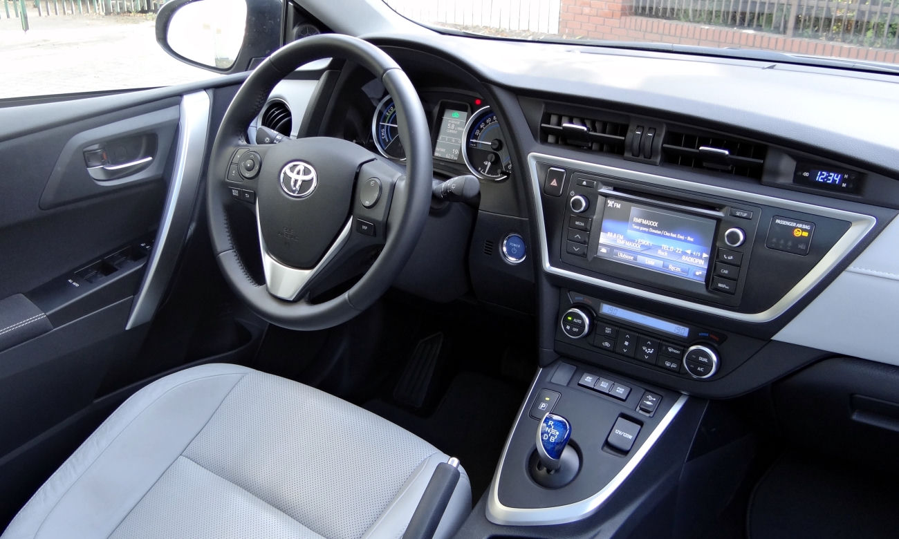 Toyota Auris Touring Sports