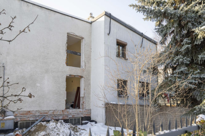 Niekończący się remont sąsiadów Kaczyńskiego