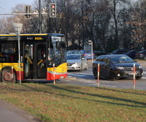Skrzyżowanie grozy na Bielanach. Codziennie dochodzi tu do niebezpiecznych sytuacji