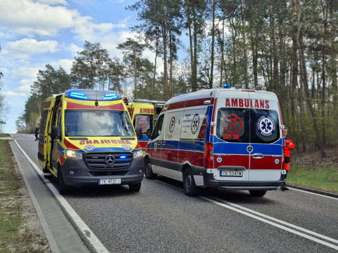 Tragedia na DK 42 Starachowice - Rudnik.  W wypadku zginął motocyklista