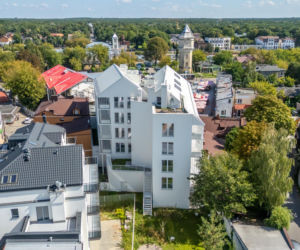 Dom Uniwersalny w Otwocku od MFR-MGR Architekci