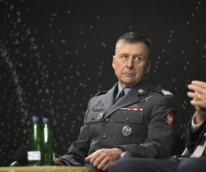Scena Biała Przewaga powietrzna w nowoczesnym konflikcie. Od koncepcji użycia, przez zakup do misji lotniczych. Jak optymalnie odpowiedzieć na potrzeby polskich Sił Powietrznych?