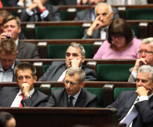 ULTIMATUM DLA KWIATKOWSKIEGO: DYMISJA LUB TRYBUNAŁ.