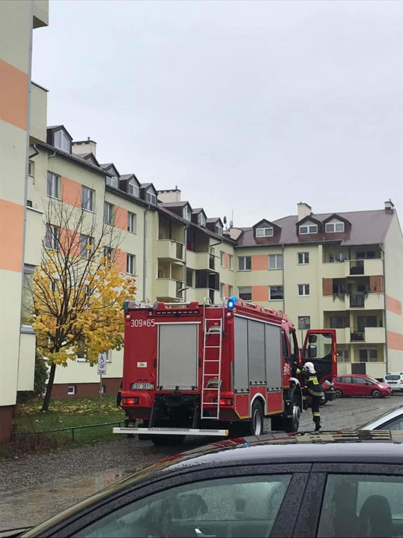 2-letni chłopczyk zamknął mamę na balkonie! Wezwano straż pożarną