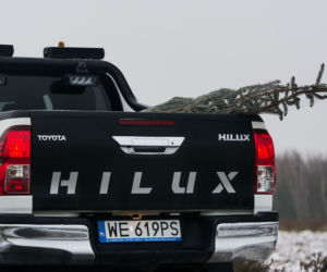 Toyota Hilux Selection 2.4 D-4D 4x4 - pomocnik Świętego Mikołaja