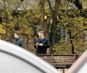 Waldemar Pawlak robi kampanię na peronie