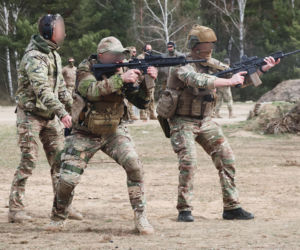 Ukraińscy żołnierze przechodzą intensywne szkolenia