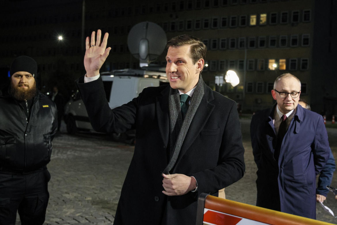 Siedziba TVP przy ul. Woronicza. Przedwyborcza debata kandytatów na prezydenta Warszawy