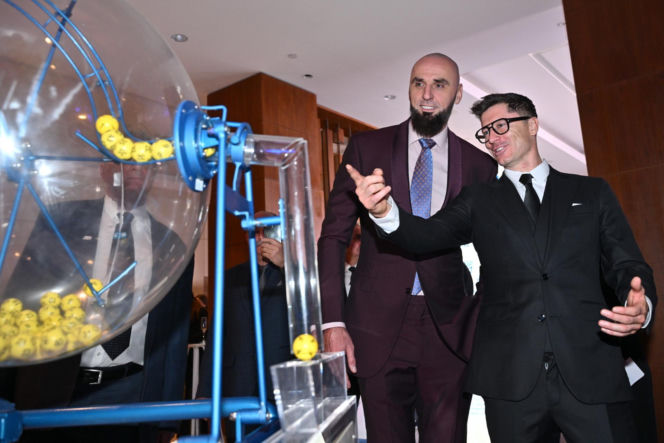 Radosław Sikorski odznaczył Ambasadorów Totalizatora Sportowego