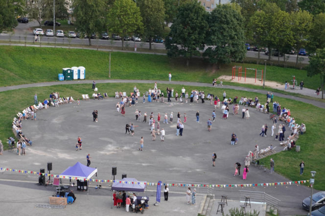 Potańcówka na finał wakacji w Starachowicach. Zabawa Na Szlakowisku