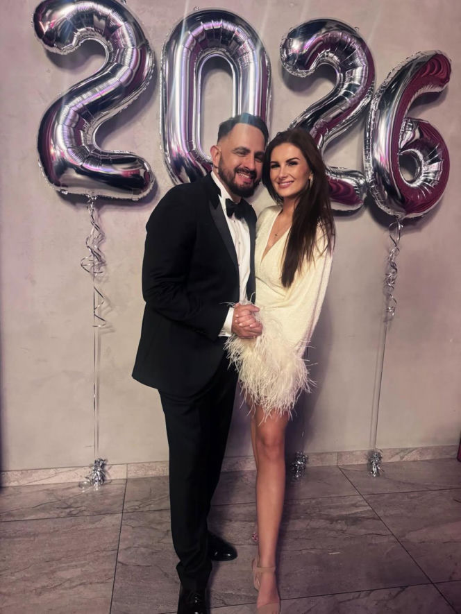 Agustin Egurrola ma żonę Dianę