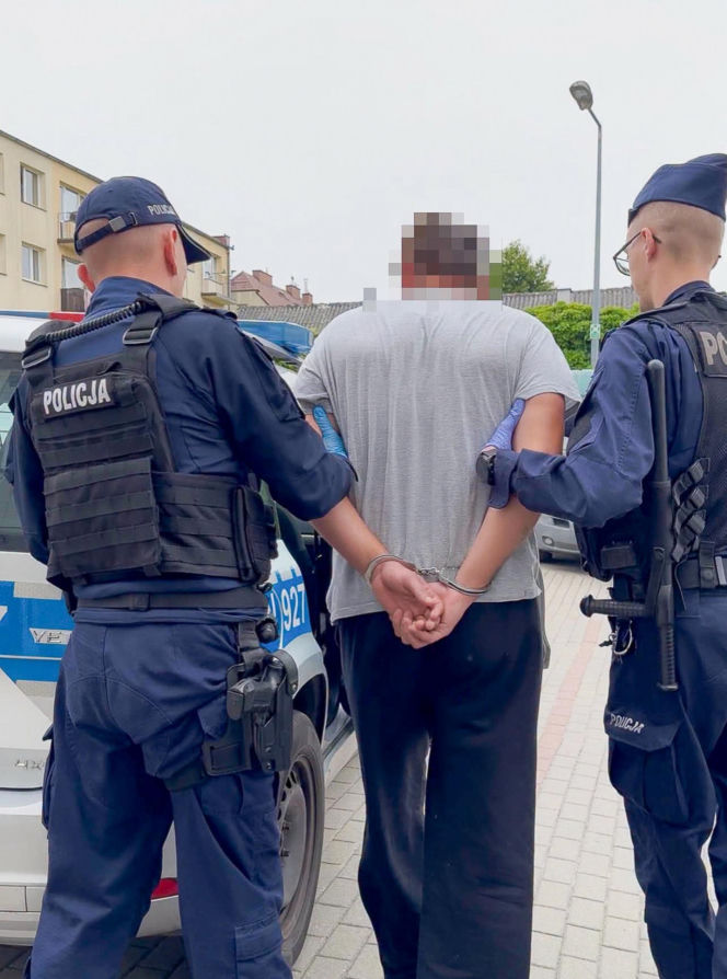 Adam stanął w obronie ukochanej, skatowali go na śmierć. Spoczął obok swoich braci