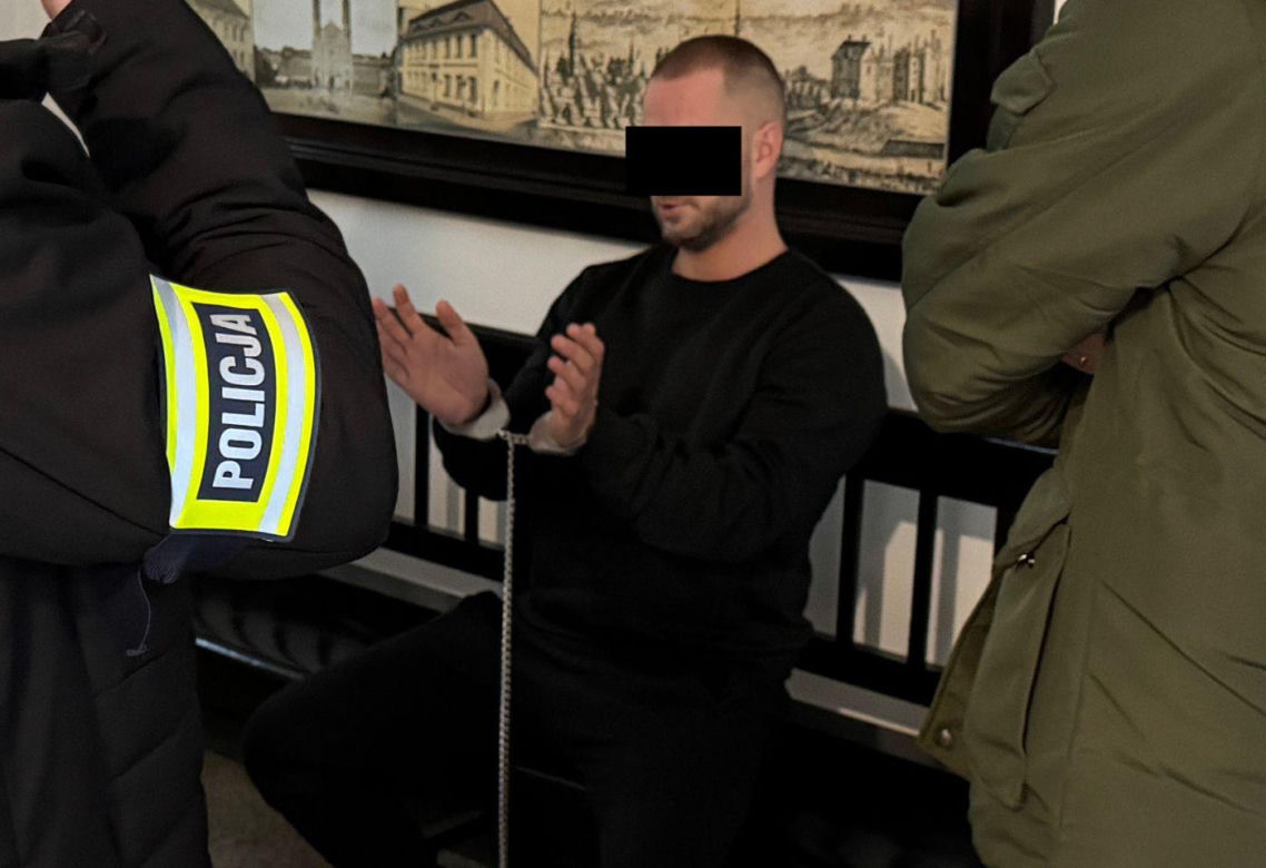Podłożyli ładunek wybuchowy pod jedno z bydgoskich mieszkań