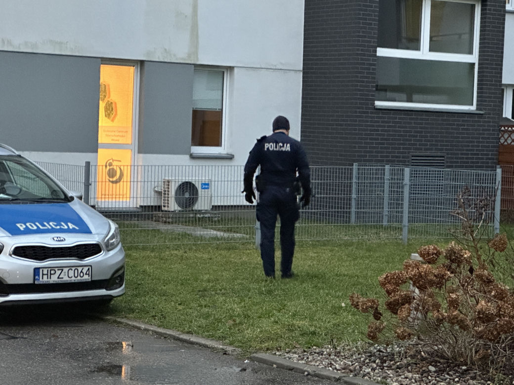 Wypadł z okna, nie żyje. Zagadkowa śmierć na Białołęce