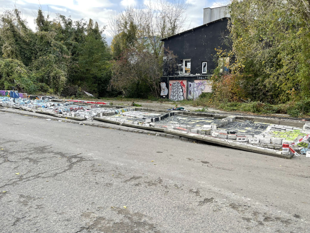 Wichura w Warszawie. Mur runął na bezbronną kobietę