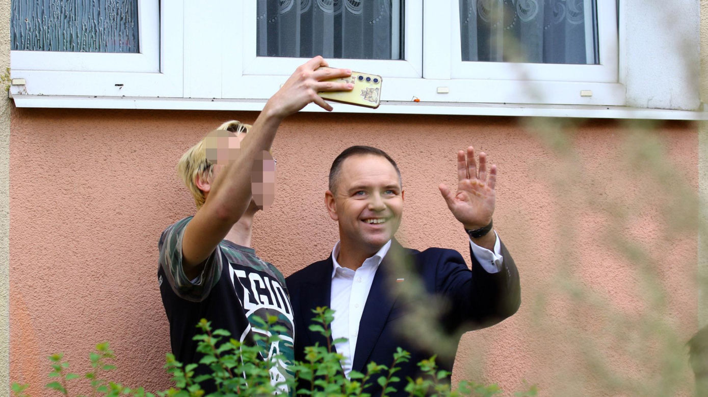 Prezydent Nawrocki zajrzał na stare śmieci