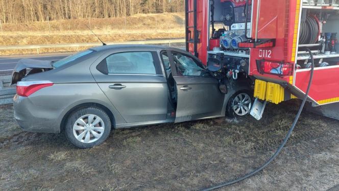 Dwa poranne zdarzenia drogowe w jednym miejscu o tym samym czasie - Jedna osoba została do szpitala