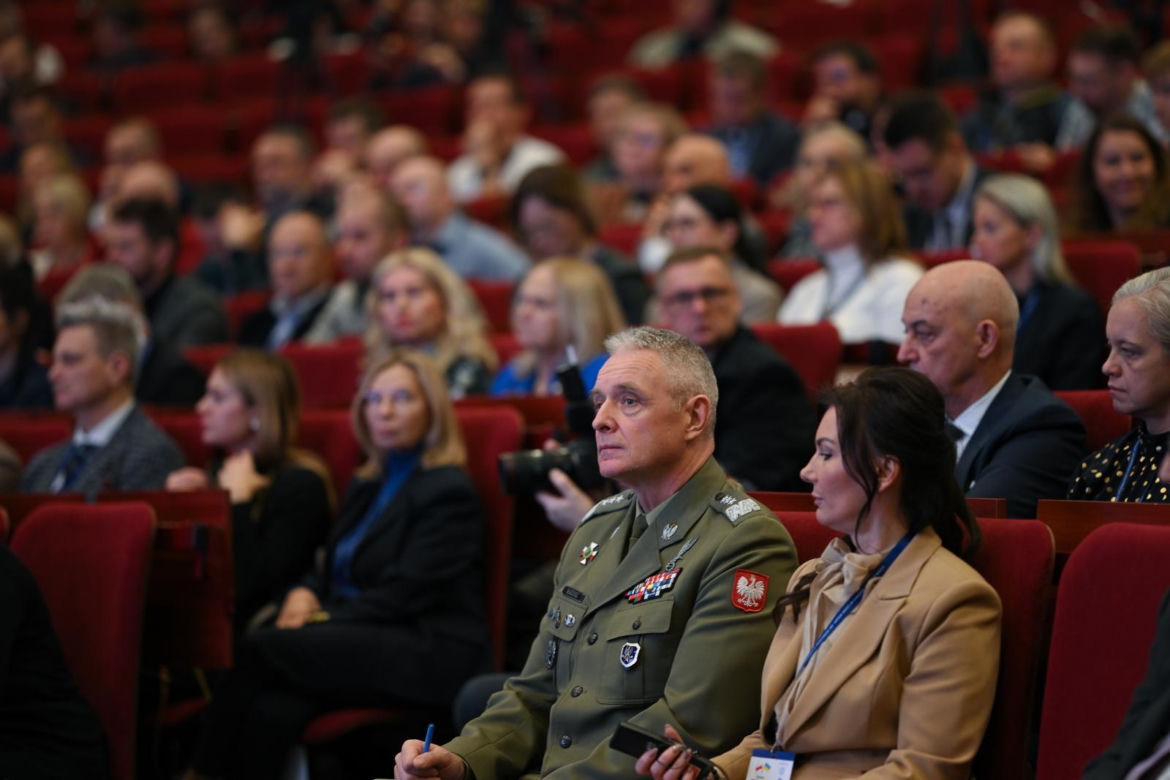 Konferencja "System Ochrony Zdrowia w czasie wojny. Jak skorzystać z doświadczeń ukraińskich?"