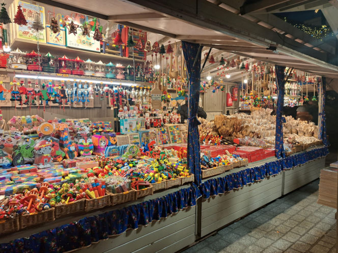 Jarmark Bożonarodzeniowy 2025 na Rynku Głównym w Krakowie. Jedzenie drogie jak nigdy