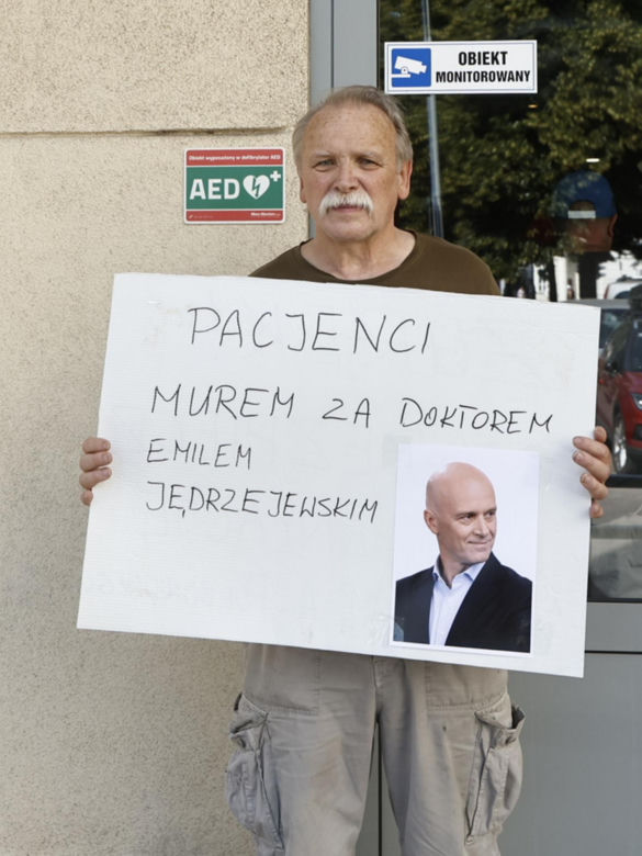Dr Jędrzejewski po raz drugi w prokuraturze