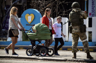 Ukraińskie służby: rosyjskich żołnierzy zmuszano do podpisywania oświadczeń, że będą zabijać cywilów na Ukrainie