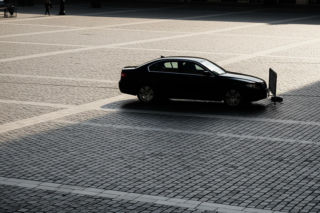 Kierowca wjechał na Rynek w Krakowie. Jaka kara go spotkała?