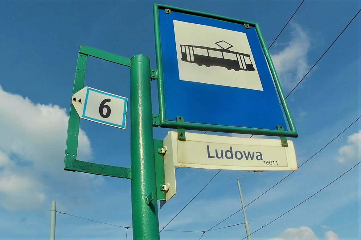 Pozostałości po trasie tramwajowej w "dolinie śmierci"
