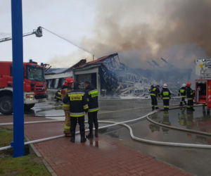 Wadowice: Pożar sklepu Lidl. Zawalił sie dach budynku!