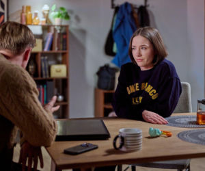 Na Wspólnej, odcinek 4170: Julka martwi się o Kosmę, a o jego zniknięcie obwinia Leona