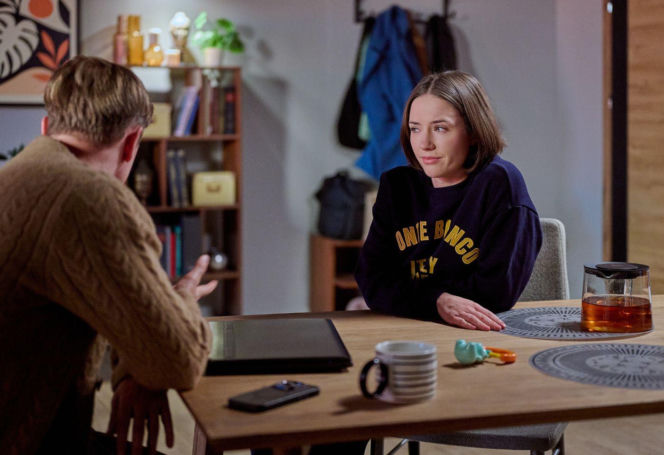 "Na Wspólnej", odcinek 4170: Julka martwi się o Kosmę, a o jego zniknięcie obwinia Leona