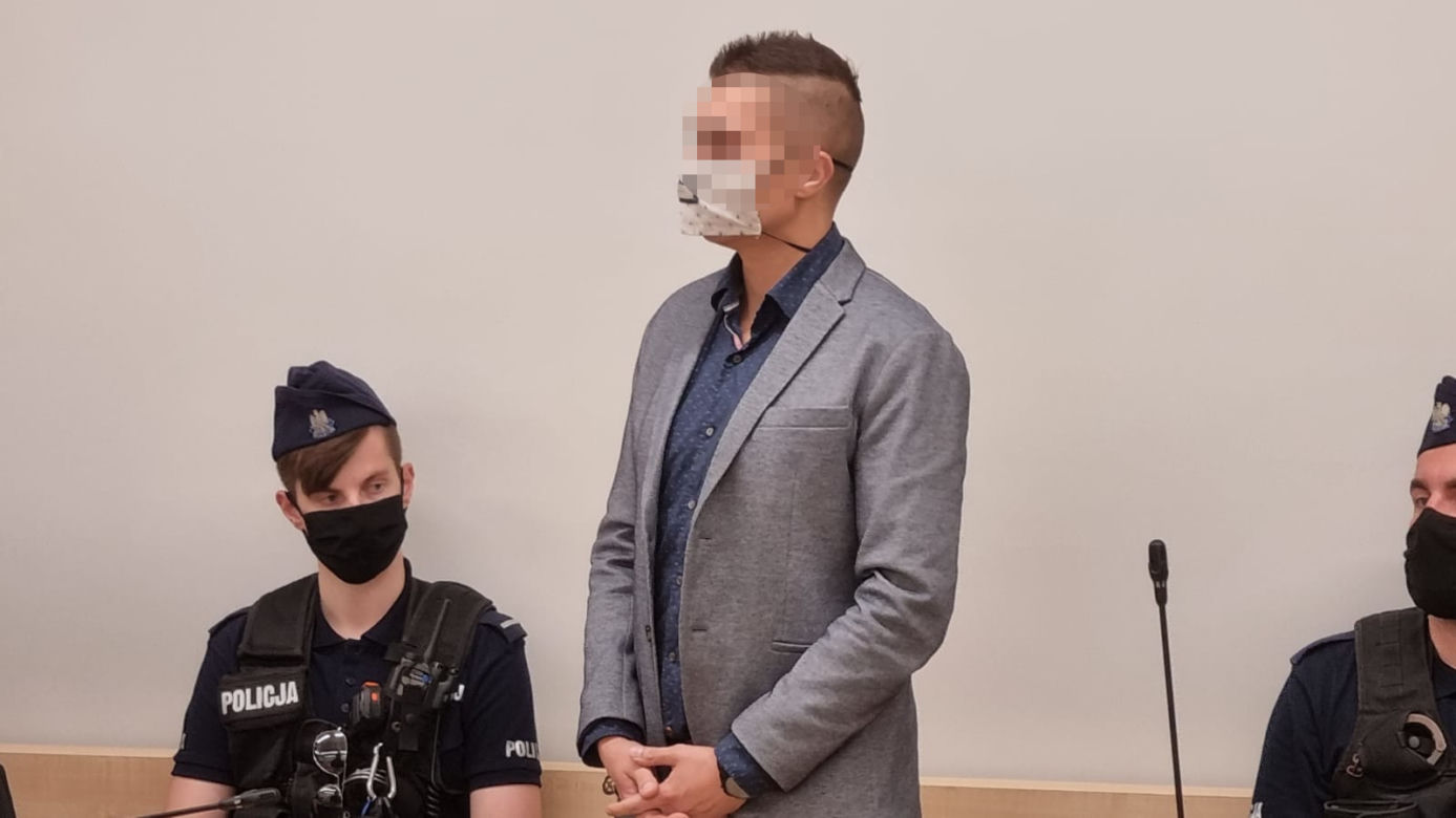 Próbował zabić ojca dla pieniędzy. Inną zbrodnię opisał w książce. Bartłomiej S. stanął przed sądem