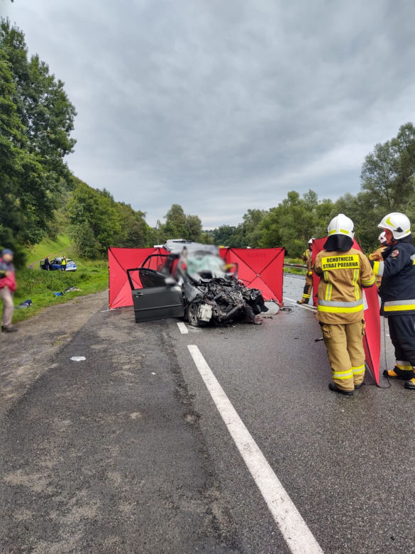 Wypadek w Witowicach Górnych. Nie żyją dwie osoby, ranne są dzieci