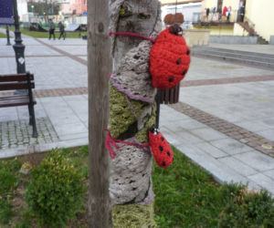 Lublin zbombardowany... włóczką!