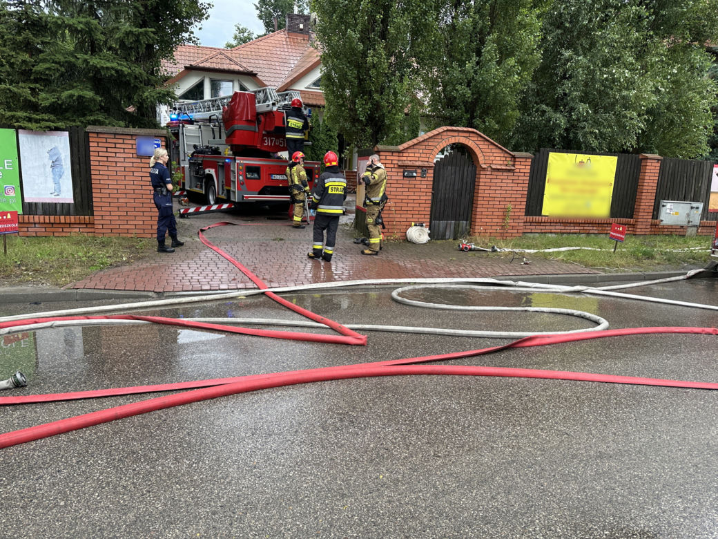 Piorun uderzył w dach przedszkola! W środku były dzieci