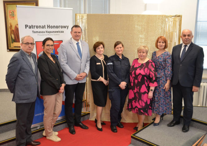 „Plastyczne Oscary” i mosty między pokoleniami. Wielki finał konkursów w ramach kampanii „Widzę – rozmawiam – reaguję” w Siedlcach