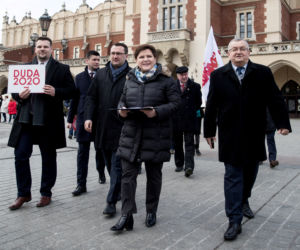 Elżbieta Witek i Beata Szydło. Polacy wskazali, która nadaje się na prezydenta 
