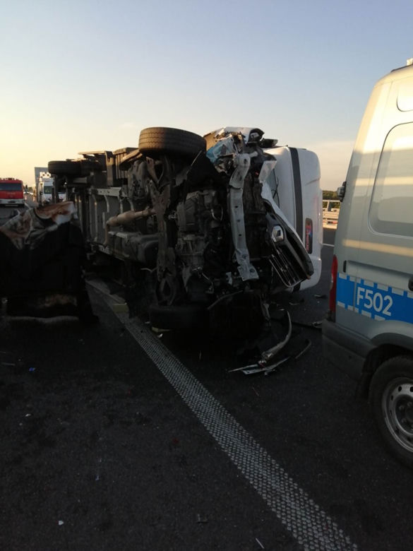 Potworny WYPADEK na autostradzie A1 koło Łodzi