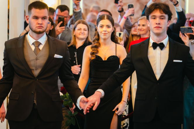 Studniówka 2026 młodzieży z IV LO im. Hetmana Stanisława Żółkiewskiego w Siedlcach