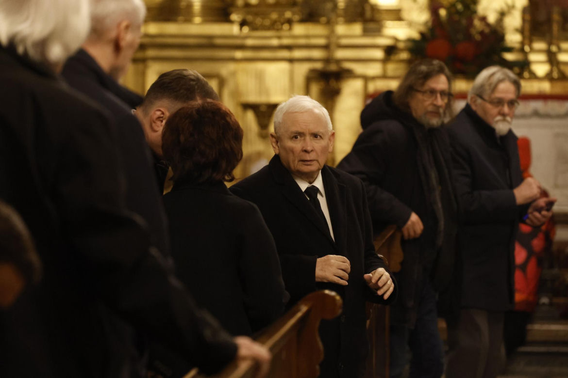 Jarosław Kaczyński z posłami na mszy św. w intencji Barbary Skrzypek