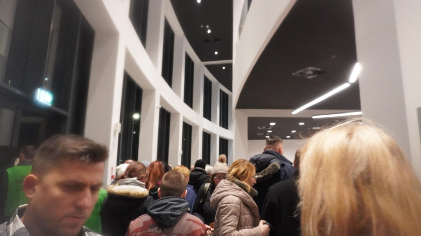 Hala Urania w Olsztynie w końcu otwarta. Tłumy przybyły na Galaktyczny Benefis! [ZDJĘCIA]