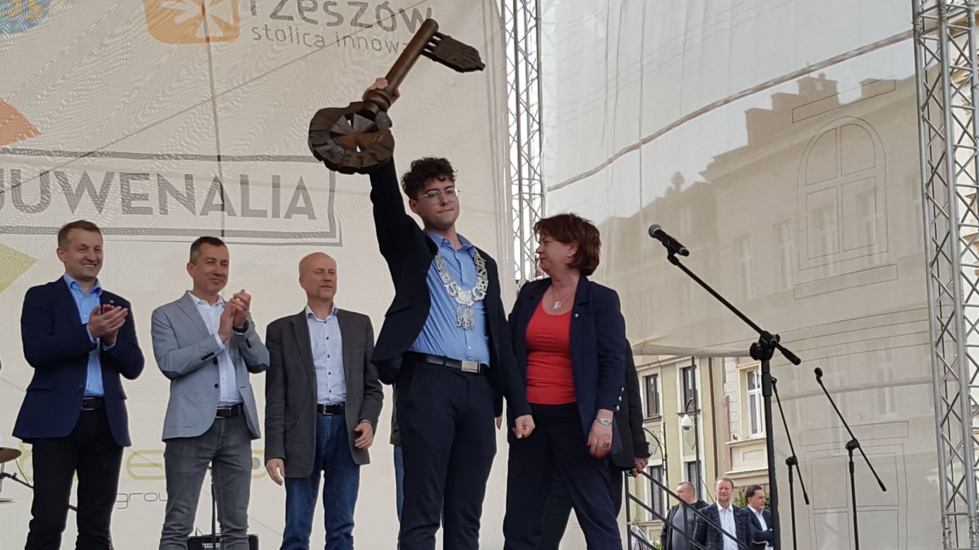 Rzeszowskie Juwenalia czas zacząć! Studenci odebrali klucz do miasta! [ZDJĘCIA]