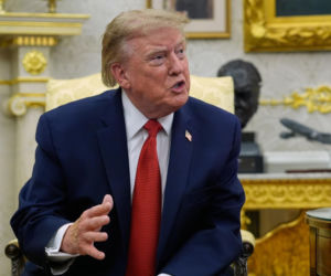 Prezydent USA Donald Trump uciszał w poniedziałek dziennikarkę CNN Kristen Holmes