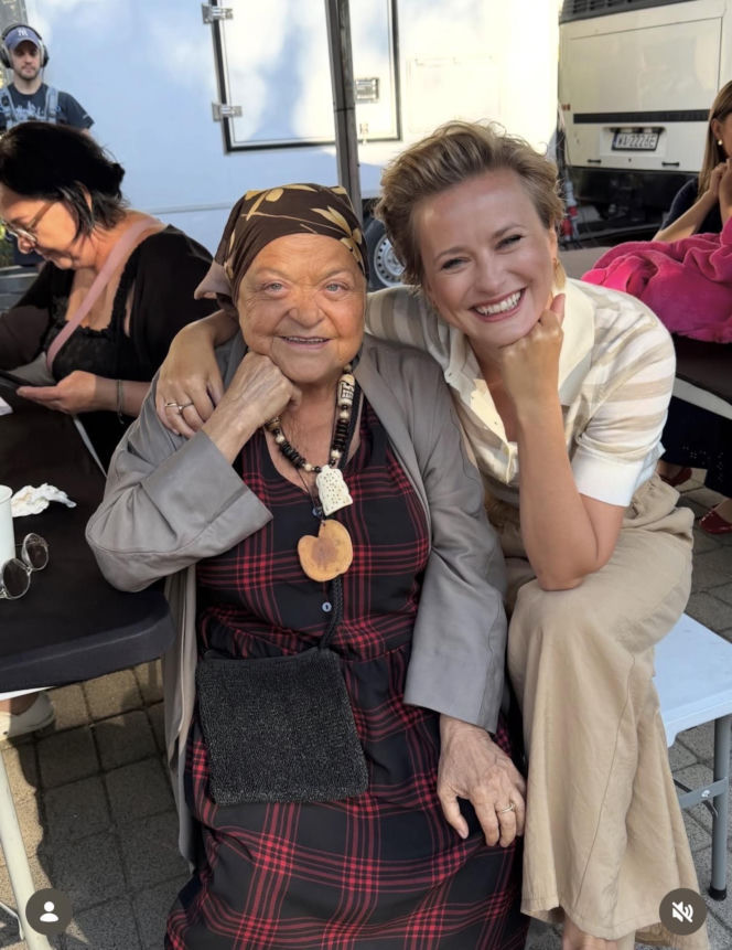 Ranczo. Babka Zielarka (Grażyna Zielińska), Klaudia (Marta Chodorowska)