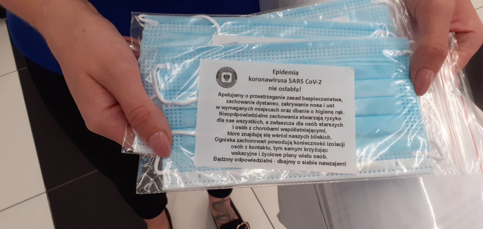 Policja i sanepid przestrzegali i informowali mieszkańców Lublina o obowiązku noszenia maseczek