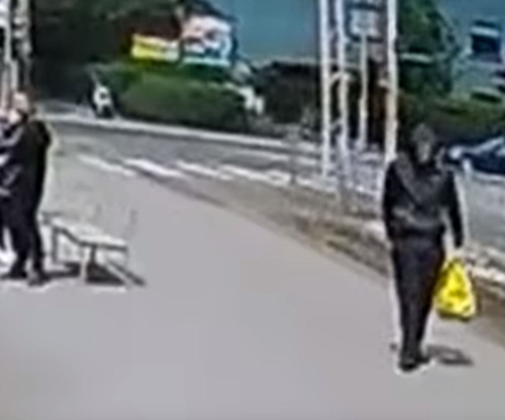 Do Wrocławia przyjechało około 400 policjantów oraz psy tropiące, by poszukiwać mężczyzny, który zostawił ładunek w autobusie