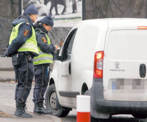 Strażnicy gnębią kierowców... a menele robią, co chcą!