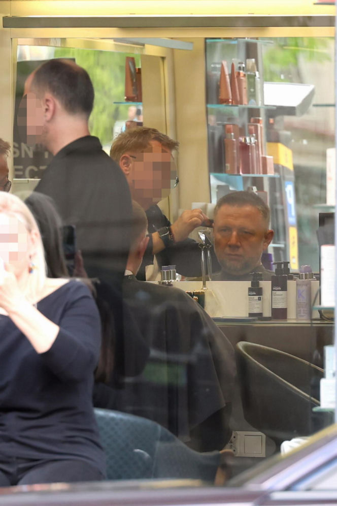Minister Kierwiński wpadł do fryzjera