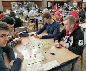 GRAJĄ W GRY! W Ostrowie trwa 2.Festiwal Gier Planszowych