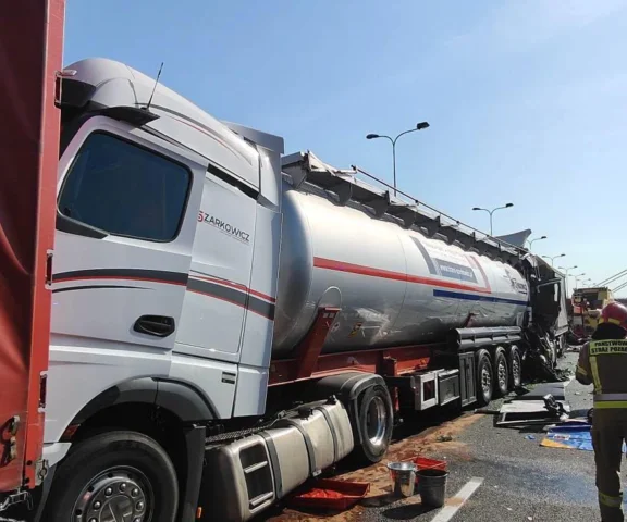 Tragiczna kraksa ciężarówek na autostradzie A4! 